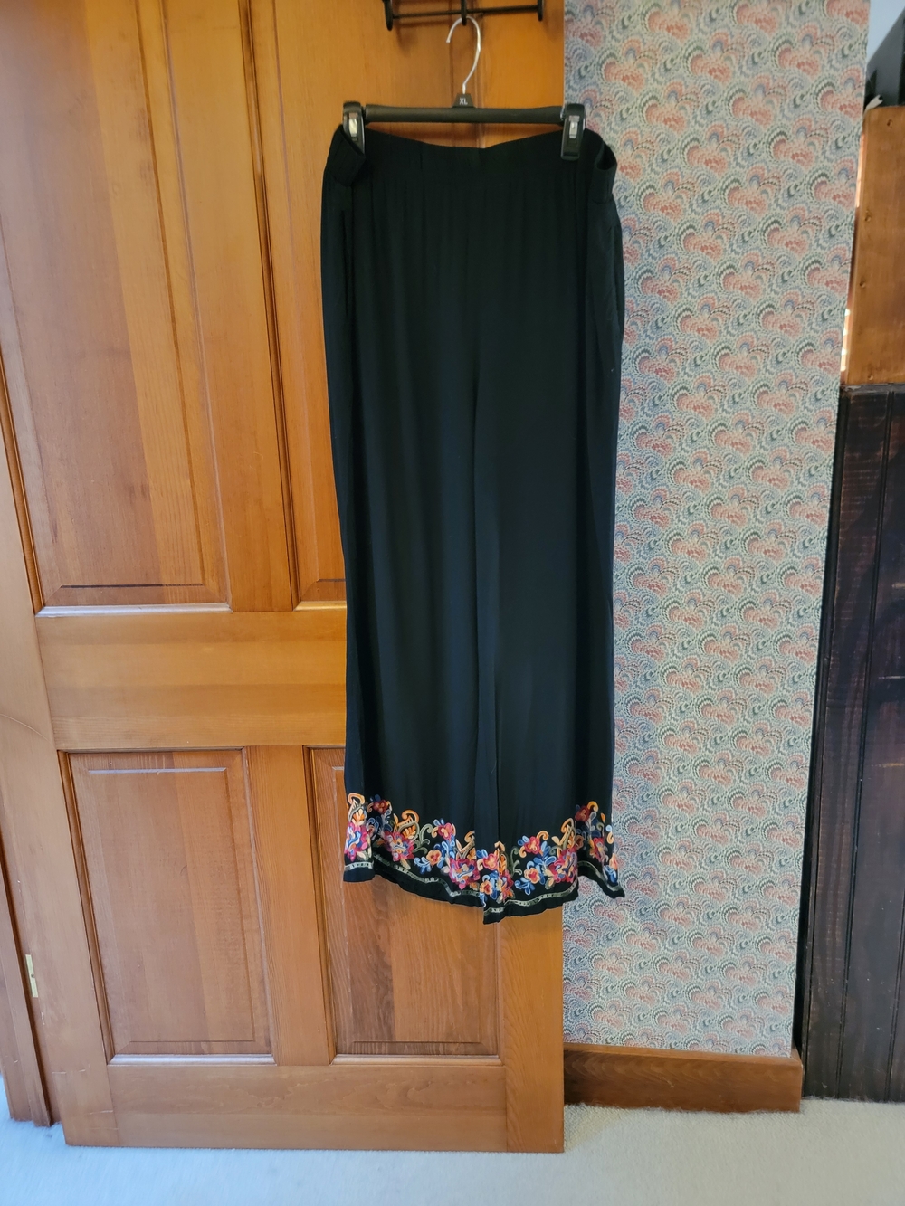 Cato Plus Size 18/20W Black Floral Embroidered Hem Wide Leg Rayon Pants